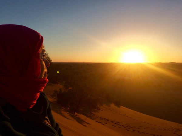 Viendo el atardecer en las dunas de los judíos (Marruecos)