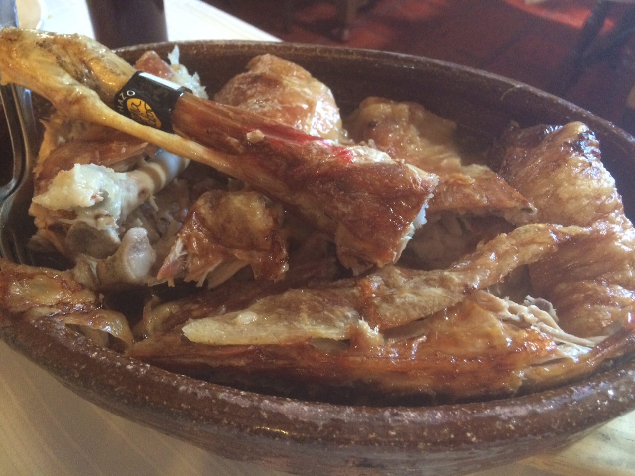 Cordero al horno de leña en el restaurante Casa Manrique (Sotosalbos. Segovia)