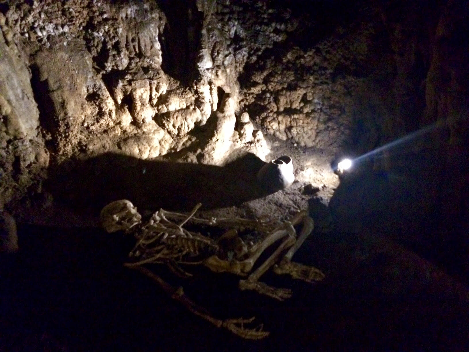 Cueva de los Enebralejos. Prádena (Segovia)