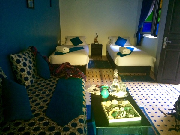 Habitación del hotel Riad Belle Essaouira (Marruecos)